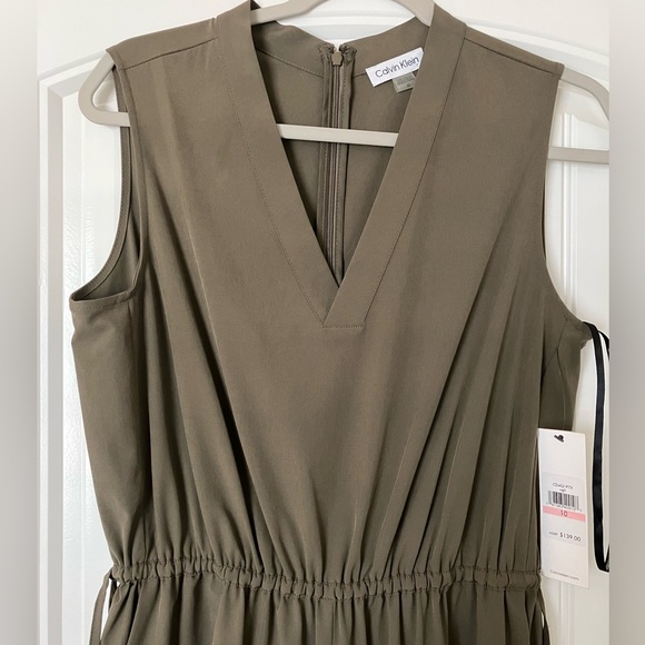 NWT Calvin Klein Sleeveless V-Neck Cinched Waist Pocketed Crop Wide Leg … - Picture 6 of 8